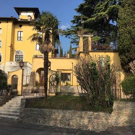 Villa Callas Divina Sirmione Buitenkant foto
